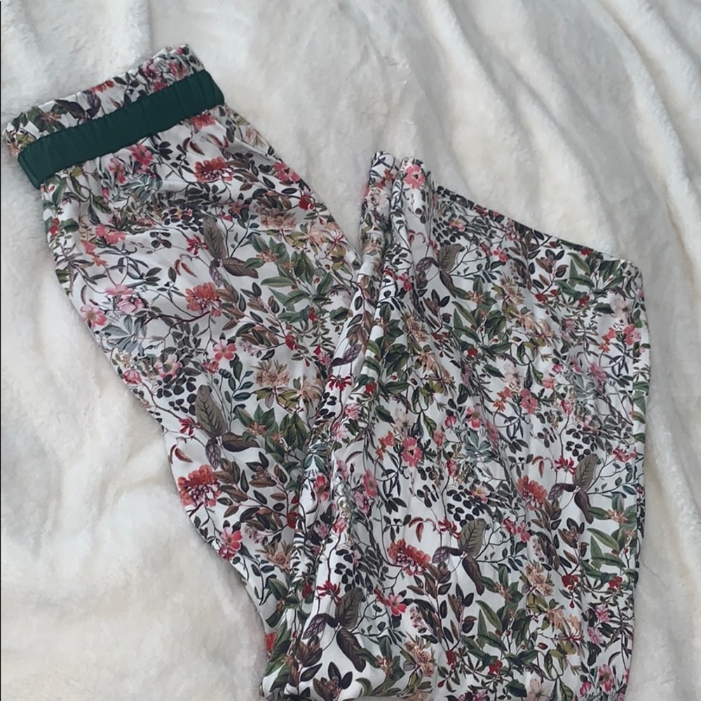 NWT FWRD Floral Palazzo Pants
